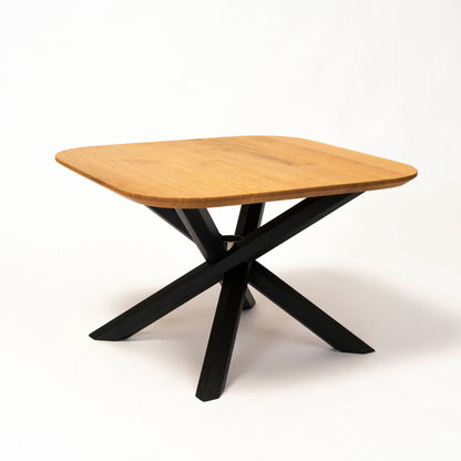 stiks Couchtisch aus massiver Eiche, schwarze Beine