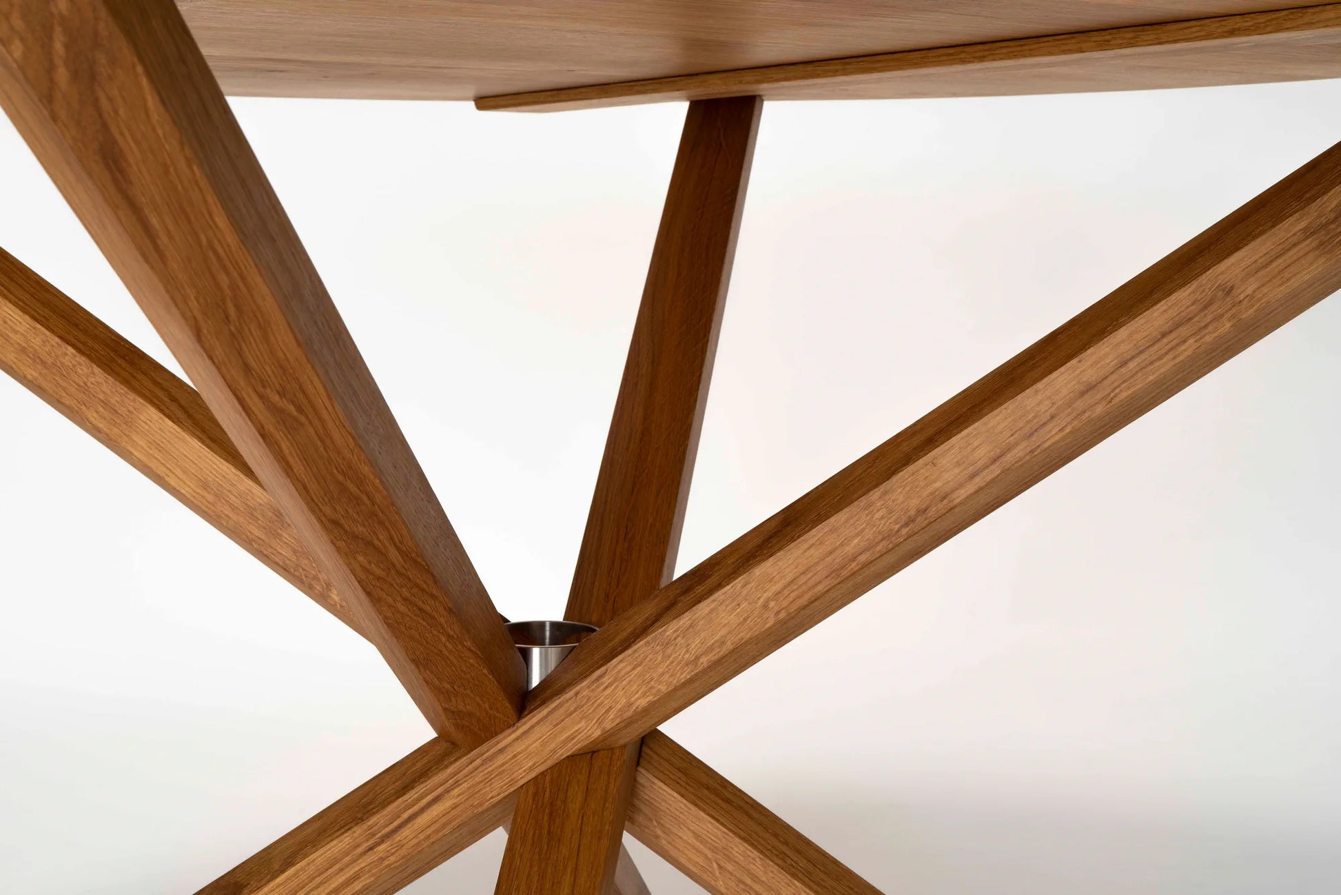 Gestell aus Eiche, sechseckiges Profil, Esstisch stiks